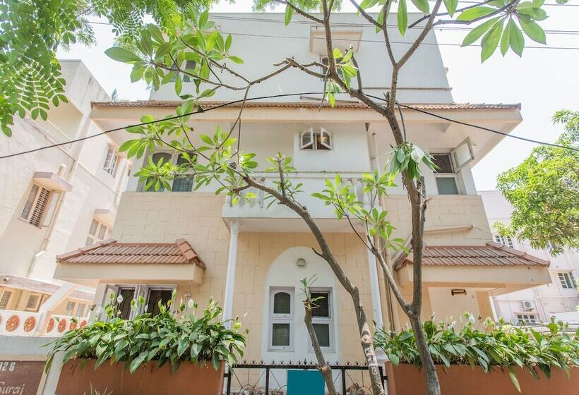 Fotos del hotel OYO 761 Hermitage Apartments:  18