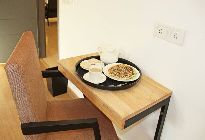 Fotos del hotel OYO 761 Hermitage Apartments:  21