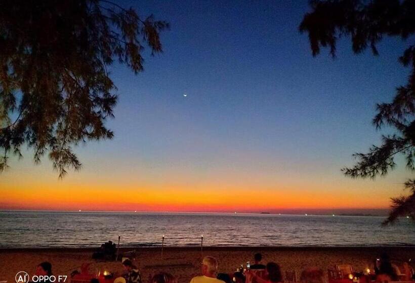 Fotos del hotel Eco Lanta Hideaway Beach Resort:  9