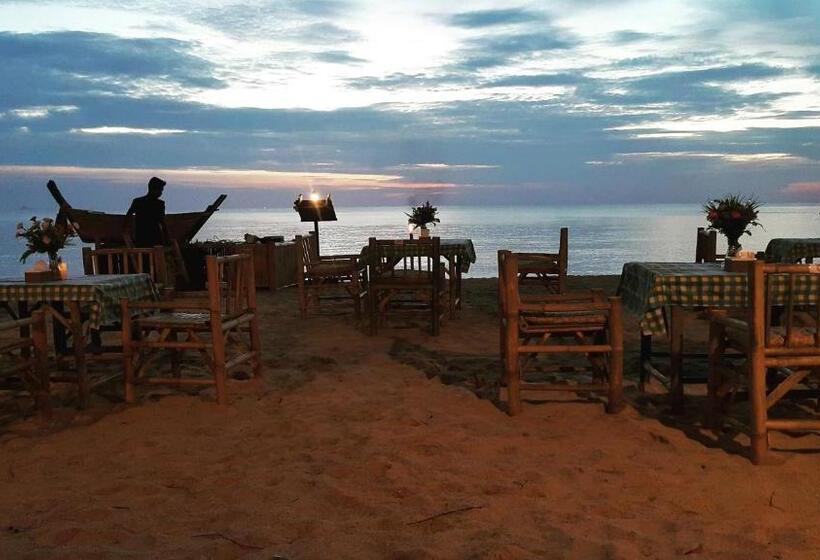 Fotos del hotel Eco Lanta Hideaway Beach Resort:  4