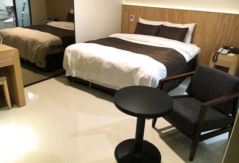 Fotos del hotel K Tourist:  13