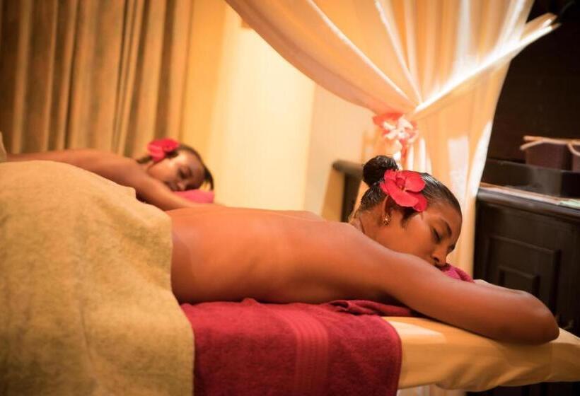 Fotos del hotel Oasis  Restaurant & Spa:  2