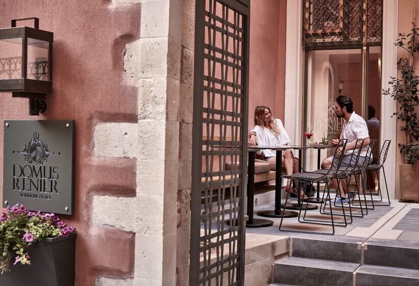 Fotos del hotel Domus Renier Boutique   Historic S Worldwide:  10