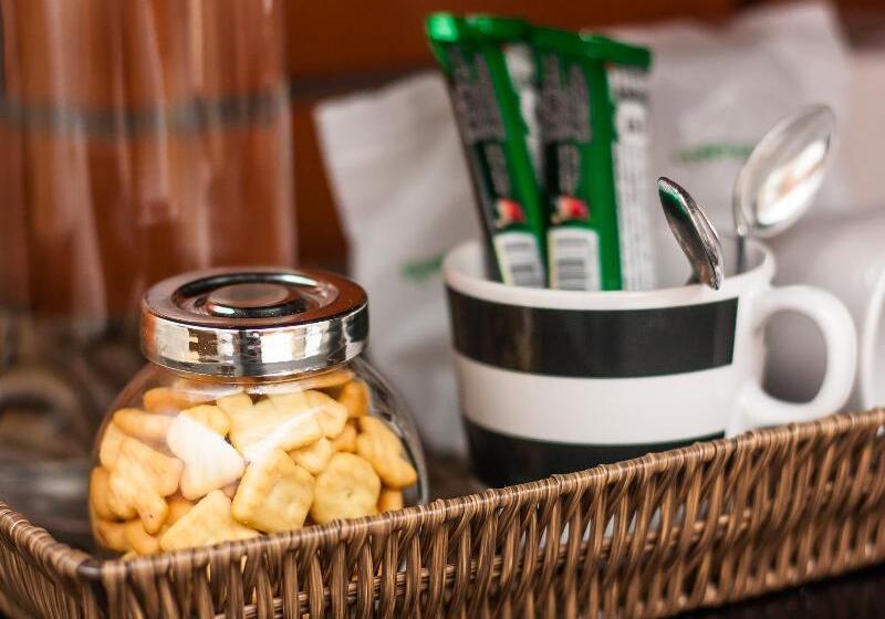 Fotos del hotel Journey Hostel Surat:  22