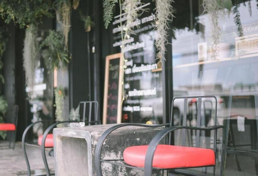 Fotos del hotel Journey Hostel Surat:  17