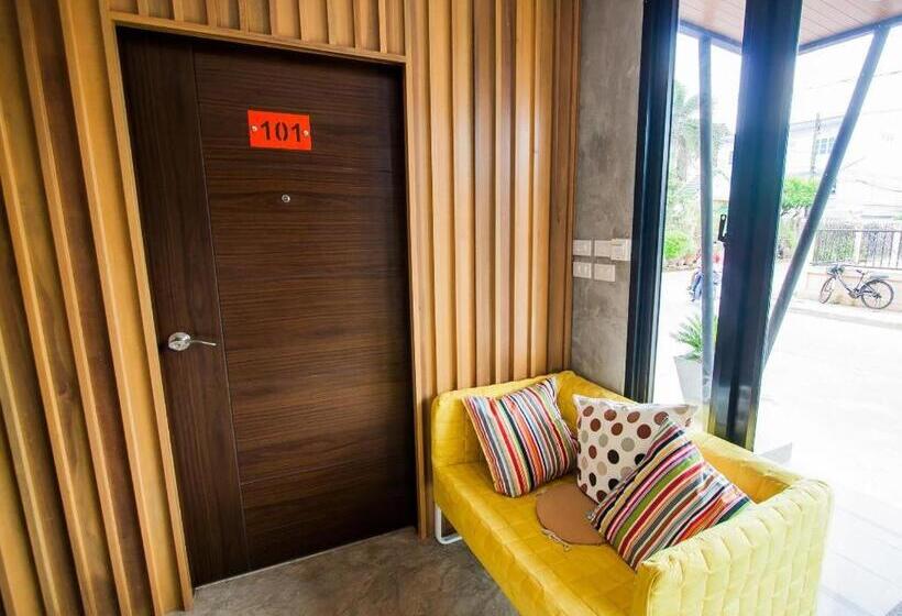 Fotos del hotel Journey Hostel Surat:  15