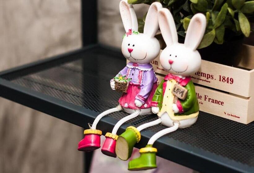 Fotos del hotel Journey Hostel Surat:  8