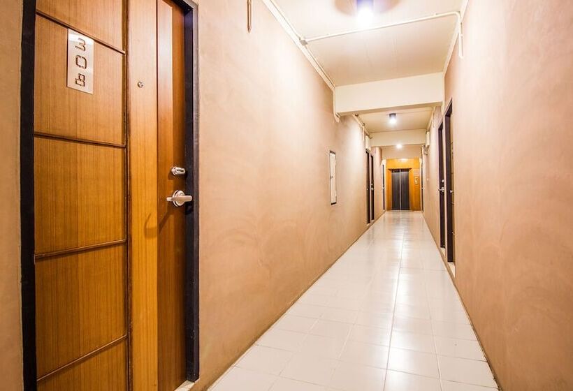 Fotos del hotel B2 Santitham Wat Jed Yod:  3