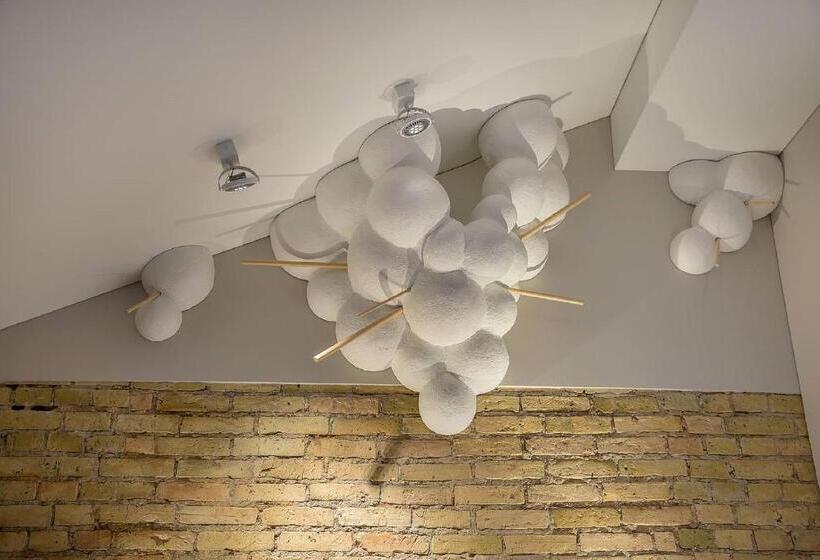 Fotos del hotel Artagonist Art:  13