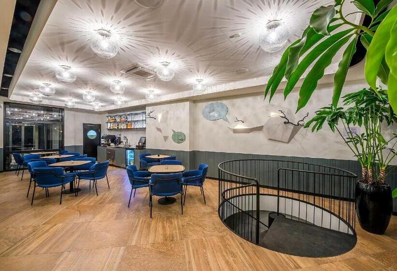 Fotos del hotel Artagonist Art:  3