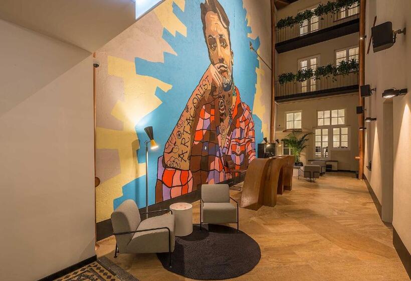Fotos del hotel Artagonist Art:  2