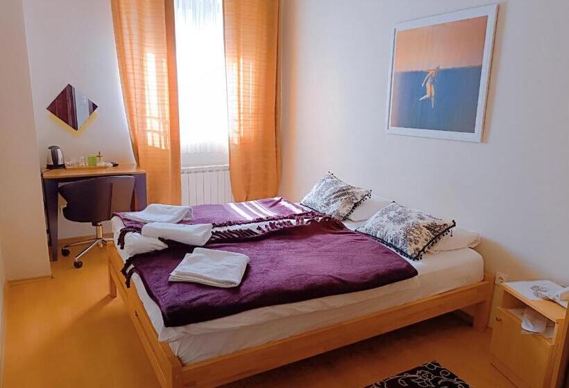 Fotos del hotel Corner:  20