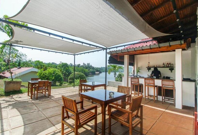 Fotos del hotel Kalla Bongo Lake Resort:  2