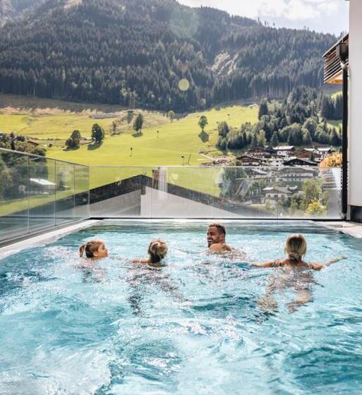 Fotos del hotel Adler Resort:  23