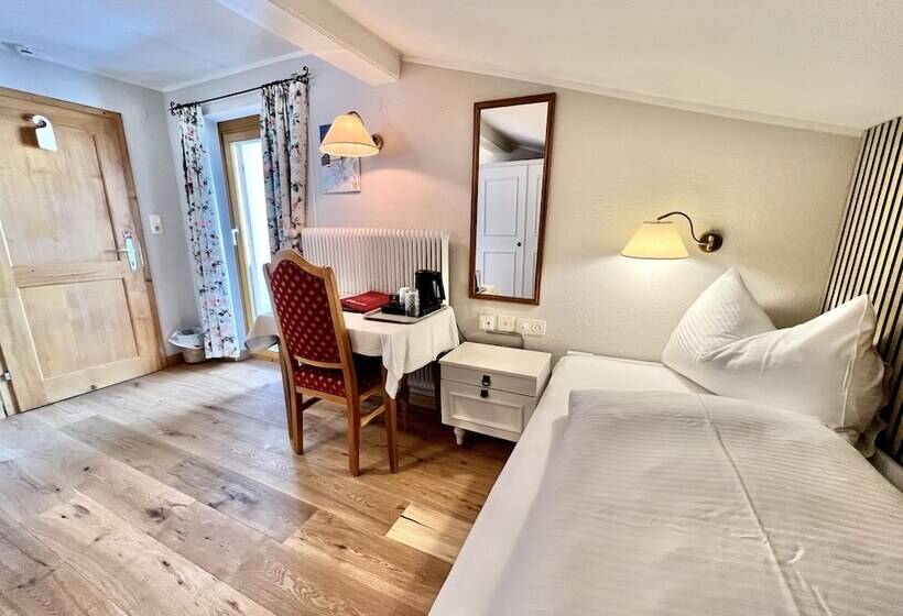 Fotos del hotel Haus Schrofenstein:  3