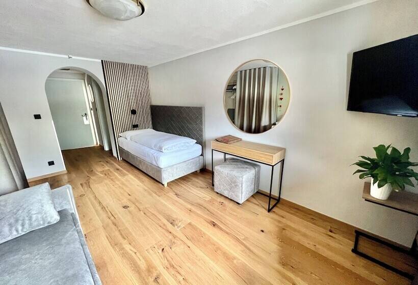 Fotos del hotel Haus Schrofenstein:  5