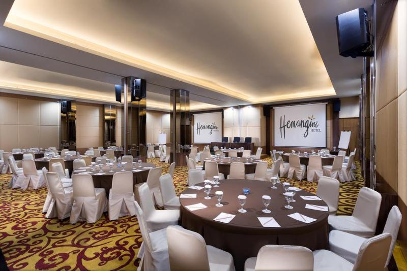 Fotos del hotel Hemangini Hotel Bandung:  11