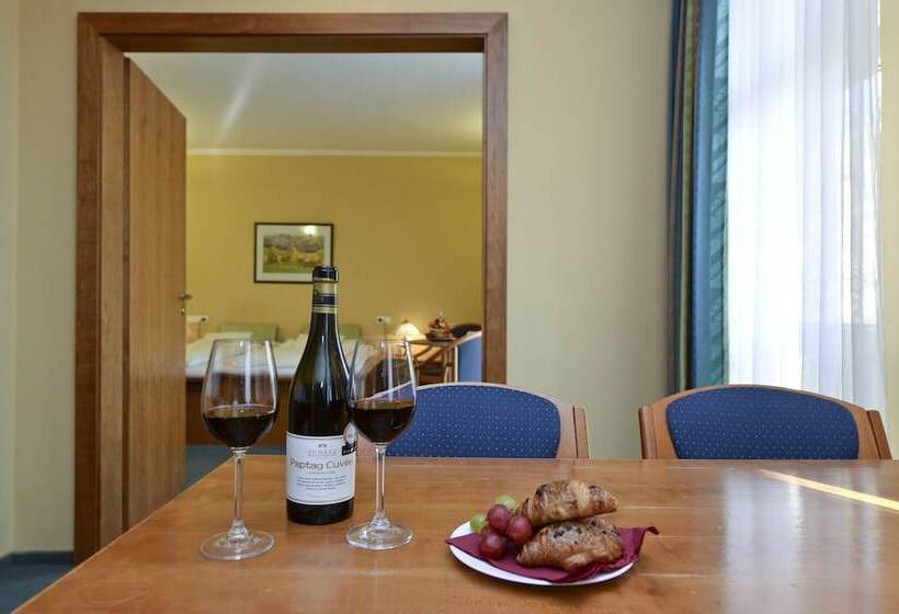 Fotos del hotel Unicornis:  7