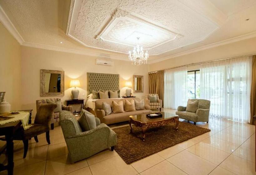 Fotos del hotel The Victoria Falls Deluxe Suites:  13