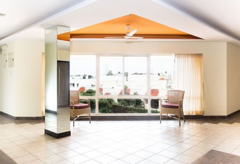 Treebo Trend Fort Club