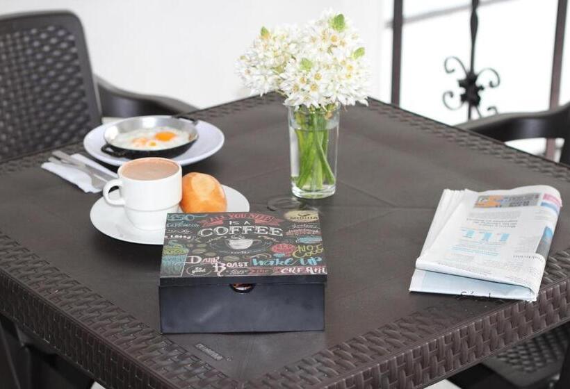 Fotos del hotel Ayenda 1030 Elegant Suite:  5