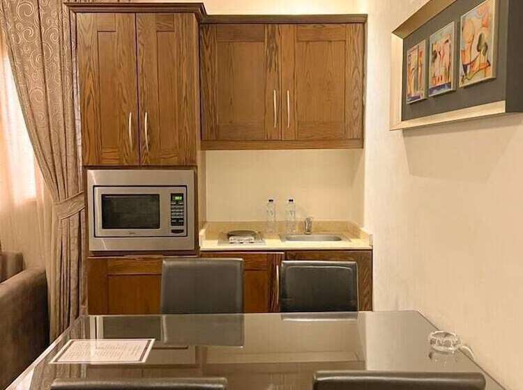 Fotos del hotel Loren Suites:  9