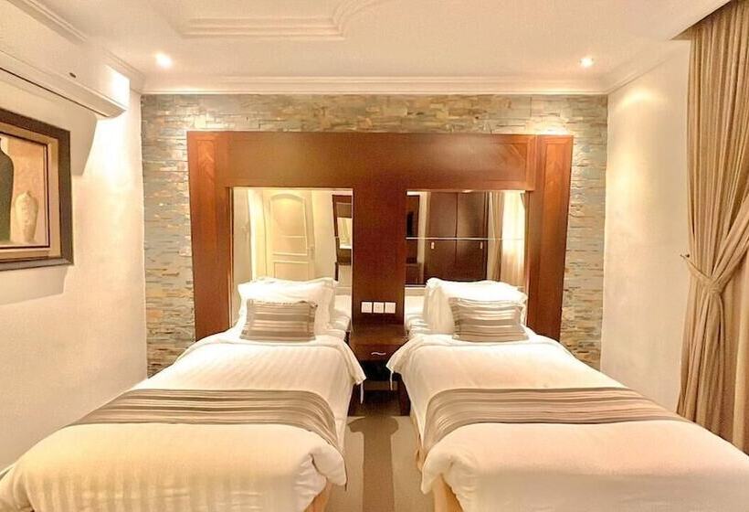 Fotos del hotel Loren Suites:  14