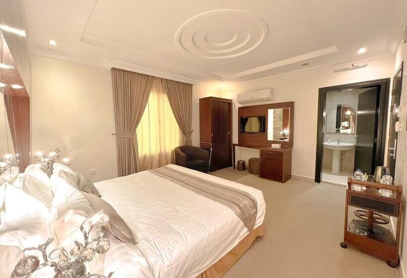 Fotos del hotel Loren Suites:  2