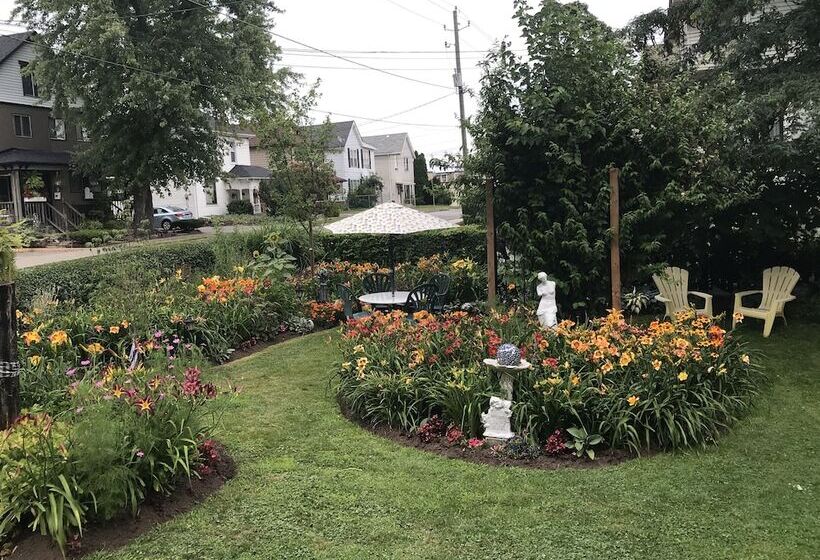 Fotos del hotel A Moment In Time Bed And Breakfast:  15