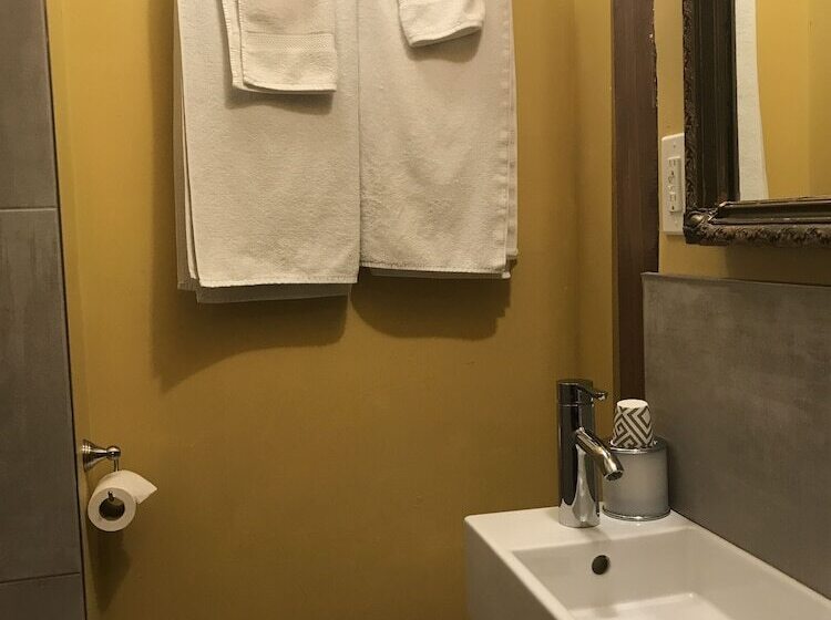 Fotos del hotel A Moment In Time Bed And Breakfast:  7