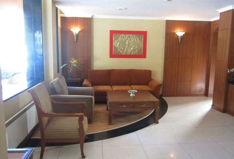 Fotos del hotel Jumolhari:  3