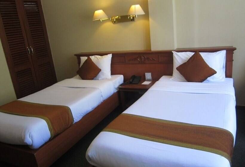 Fotos del hotel Jumolhari:  12