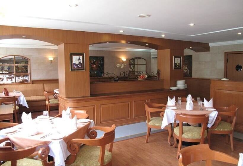 Fotos del hotel Jumolhari:  5