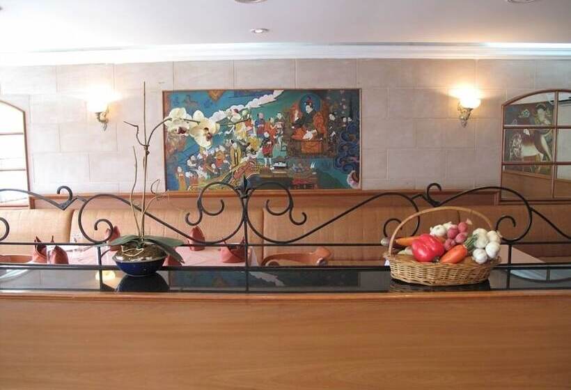 Fotos del hotel Jumolhari:  6