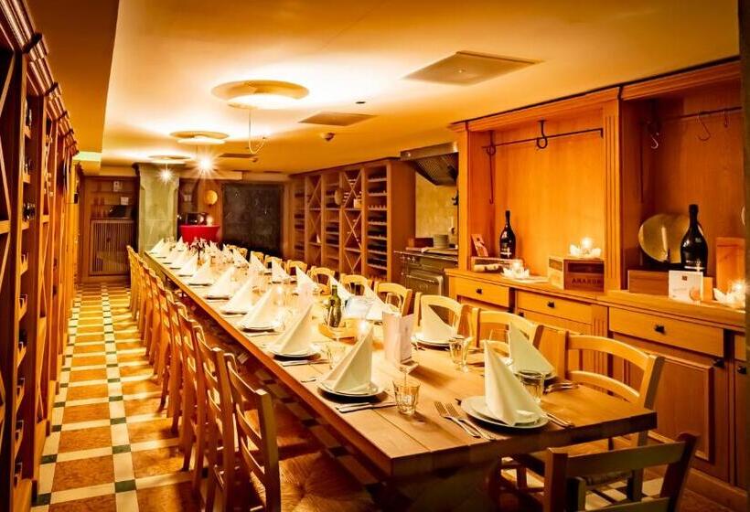 Fotos del hotel Xii Apostel Albergo:  5