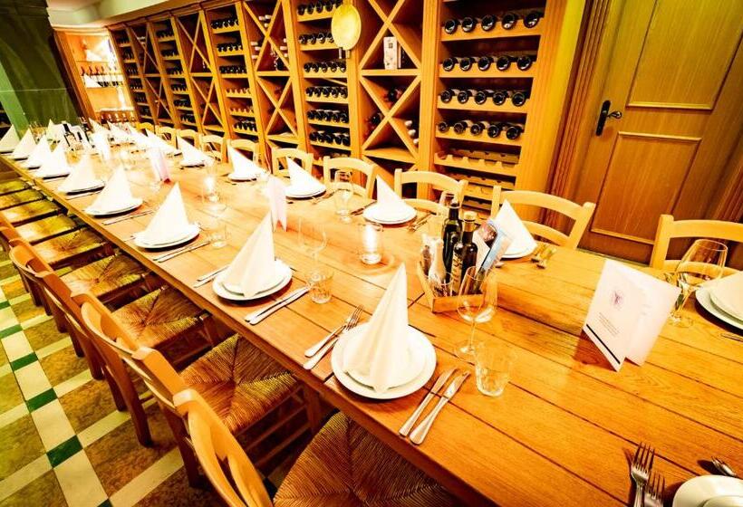 Fotos del hotel Xii Apostel Albergo:  14