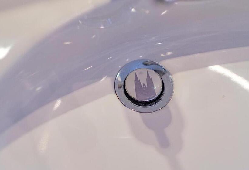 Fotos del hotel Xii Apostel Albergo:  7