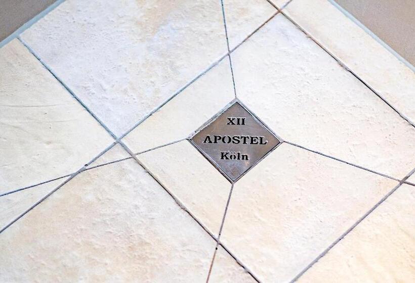 Fotos del hotel Xii Apostel Albergo:  4