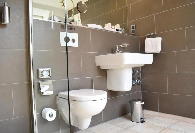 Fotos del hotel Xii Apostel Albergo:  3