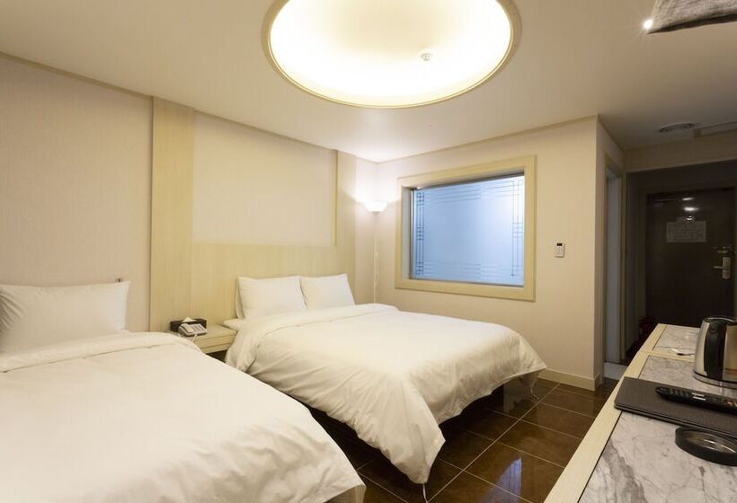 Fotos del hotel Tirol:  16