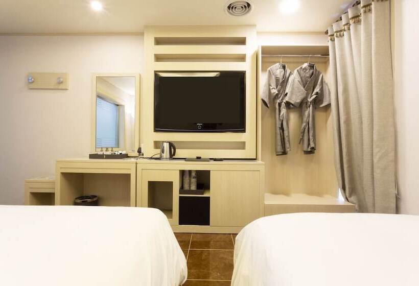 Fotos del hotel Tirol:  23