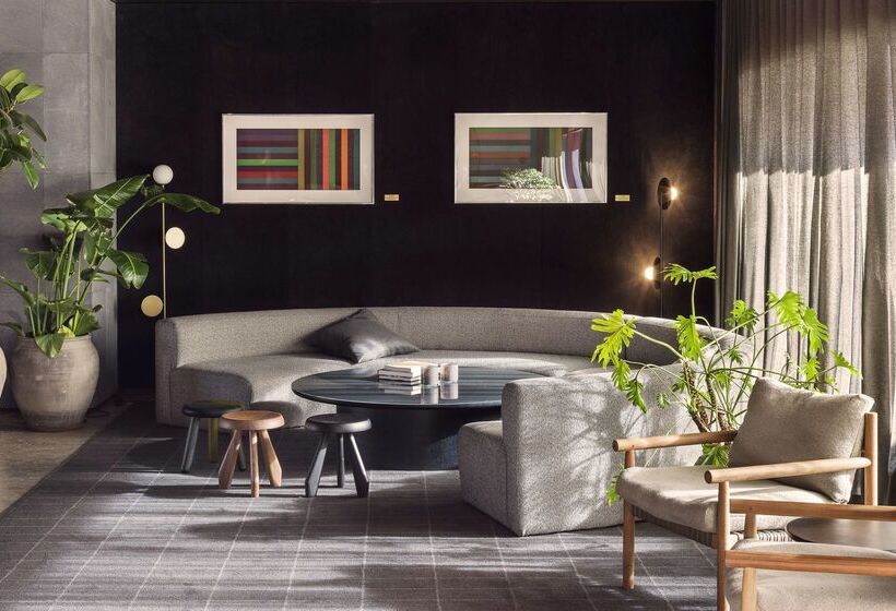 Fotos del hotel At Six:  25