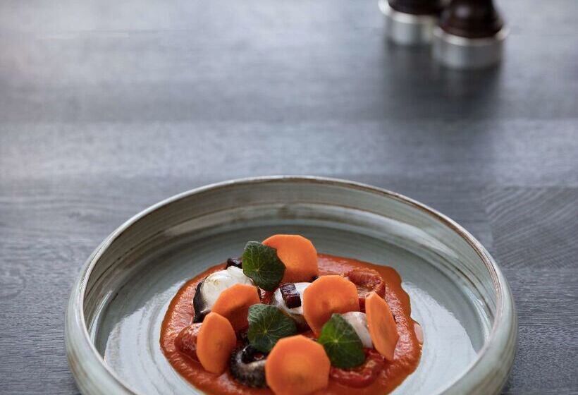 Fotos del hotel At Six:  10