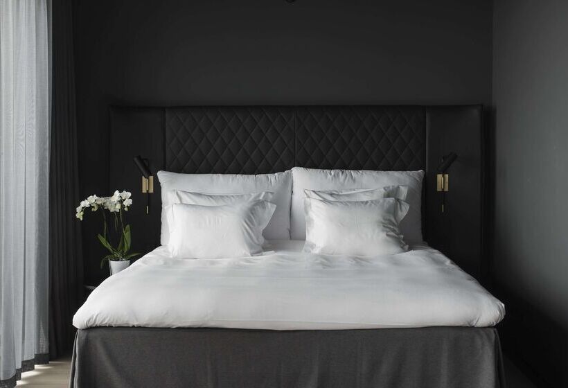 Fotos del hotel At Six:  19