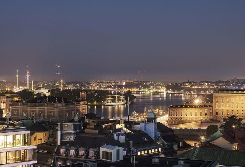 Fotos del hotel At Six:  8