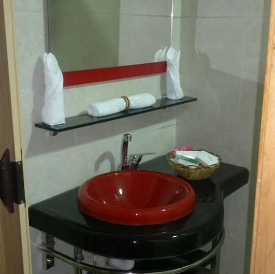 Fotos del hotel Renad:  7