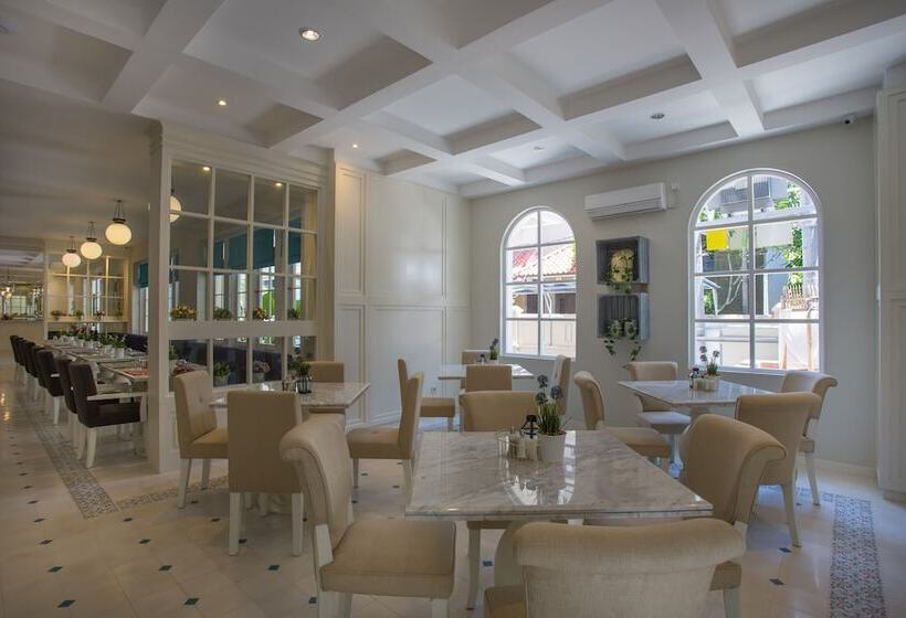 Fotos del hotel Amalfi Hotel Seminyak:  24