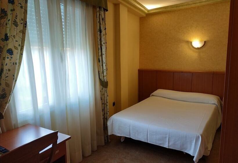 Fotos del hotel Real De Castilla:  3
