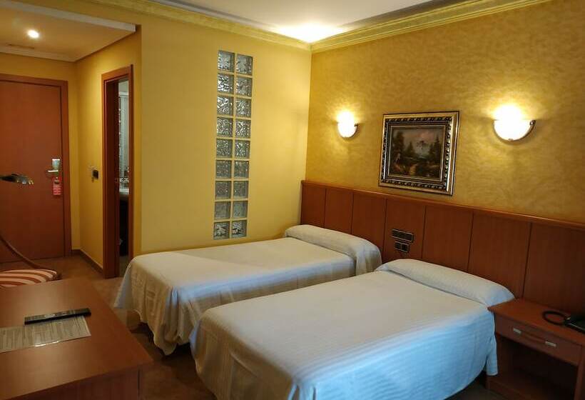 Fotos del hotel Real De Castilla:  8
