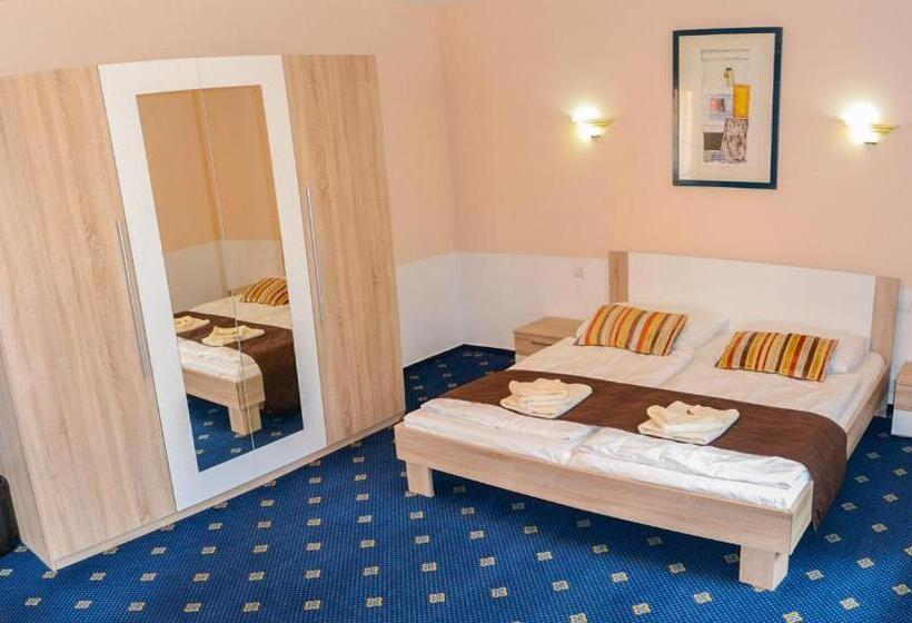 Fotos del hotel Garni  Tatramonti:  7